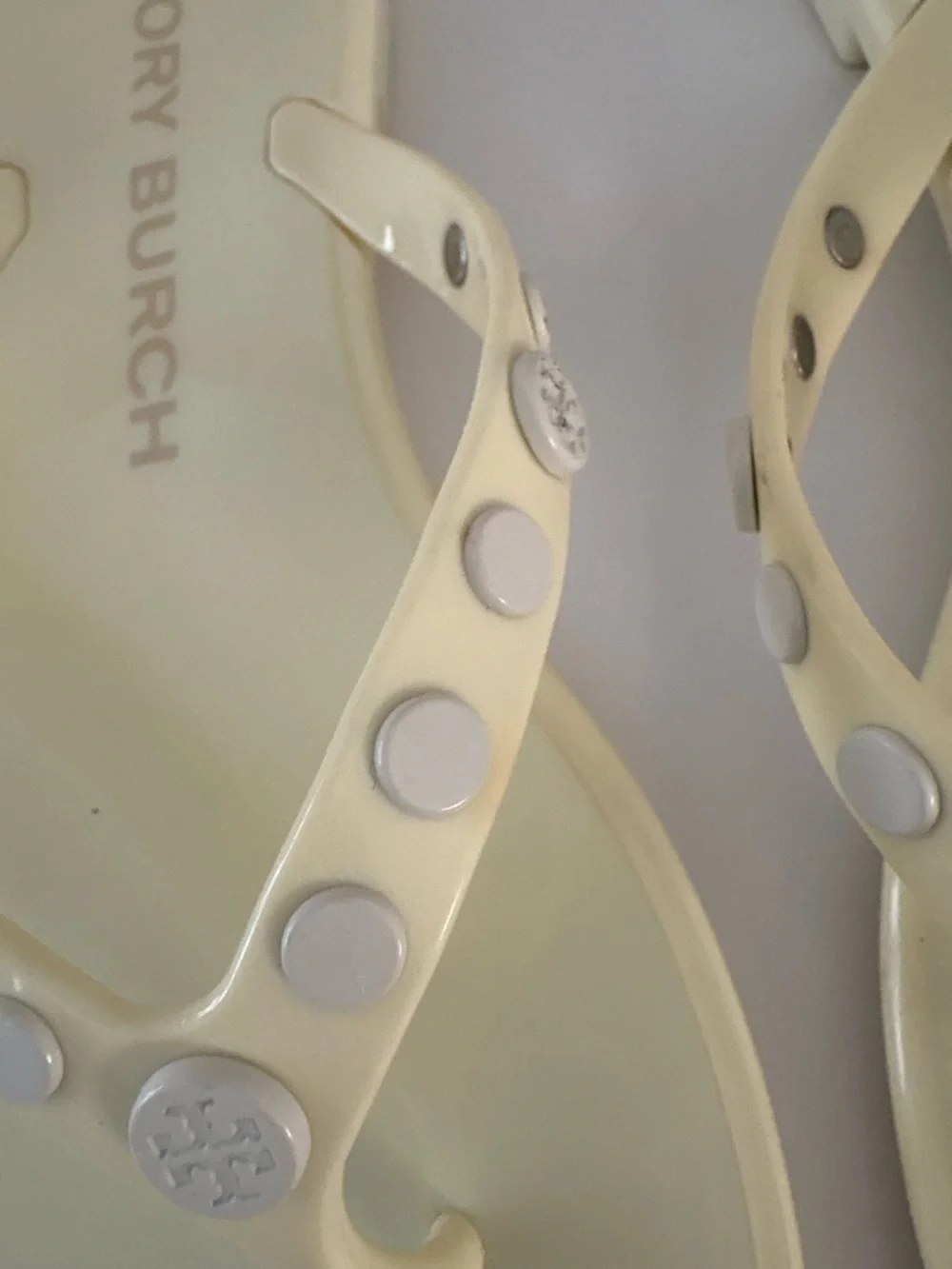 Tory Burch Ivory/pale yellow thong jelly  sandals size 7. Studded w/metal logos